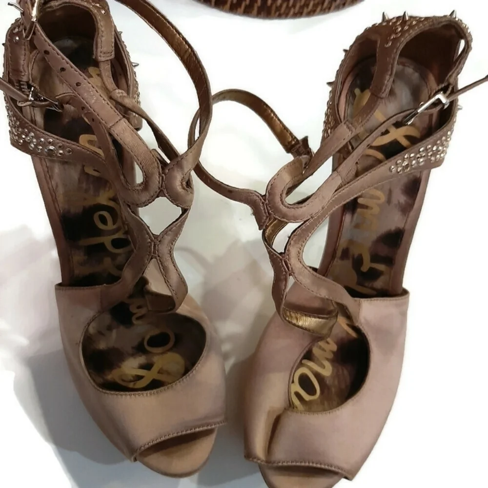 Sam Edelman Gold strappy studded Showgirl satin ankle strap platforms sz 7.5